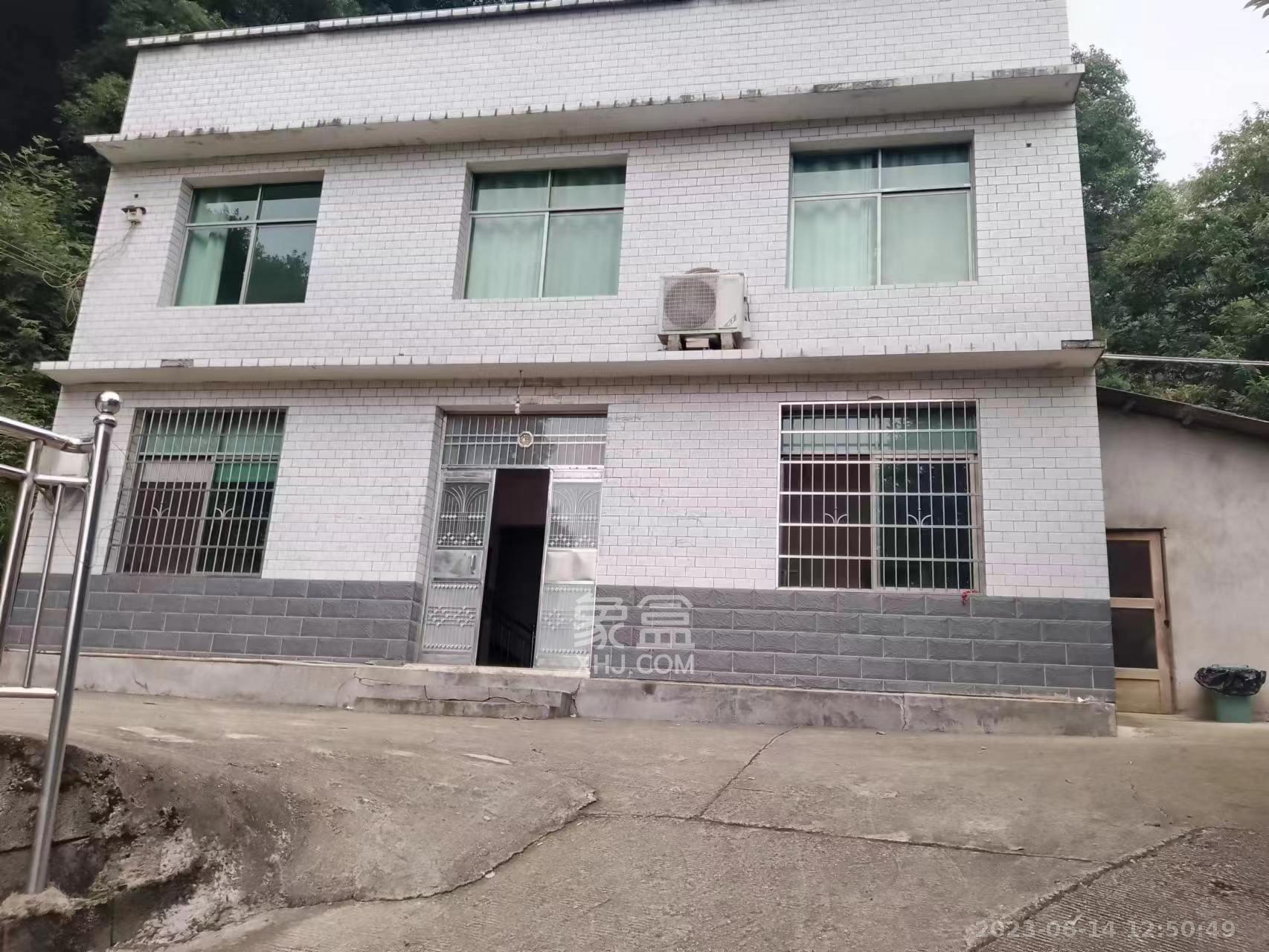 望岳街道谷峰村  0室0厅0卫   1600.00元/月