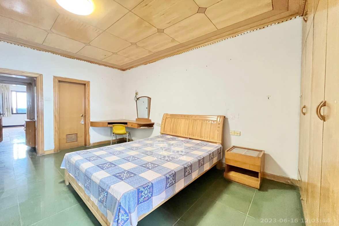 欣欣新村  4室2厅1卫    2800.0元/月室内图1