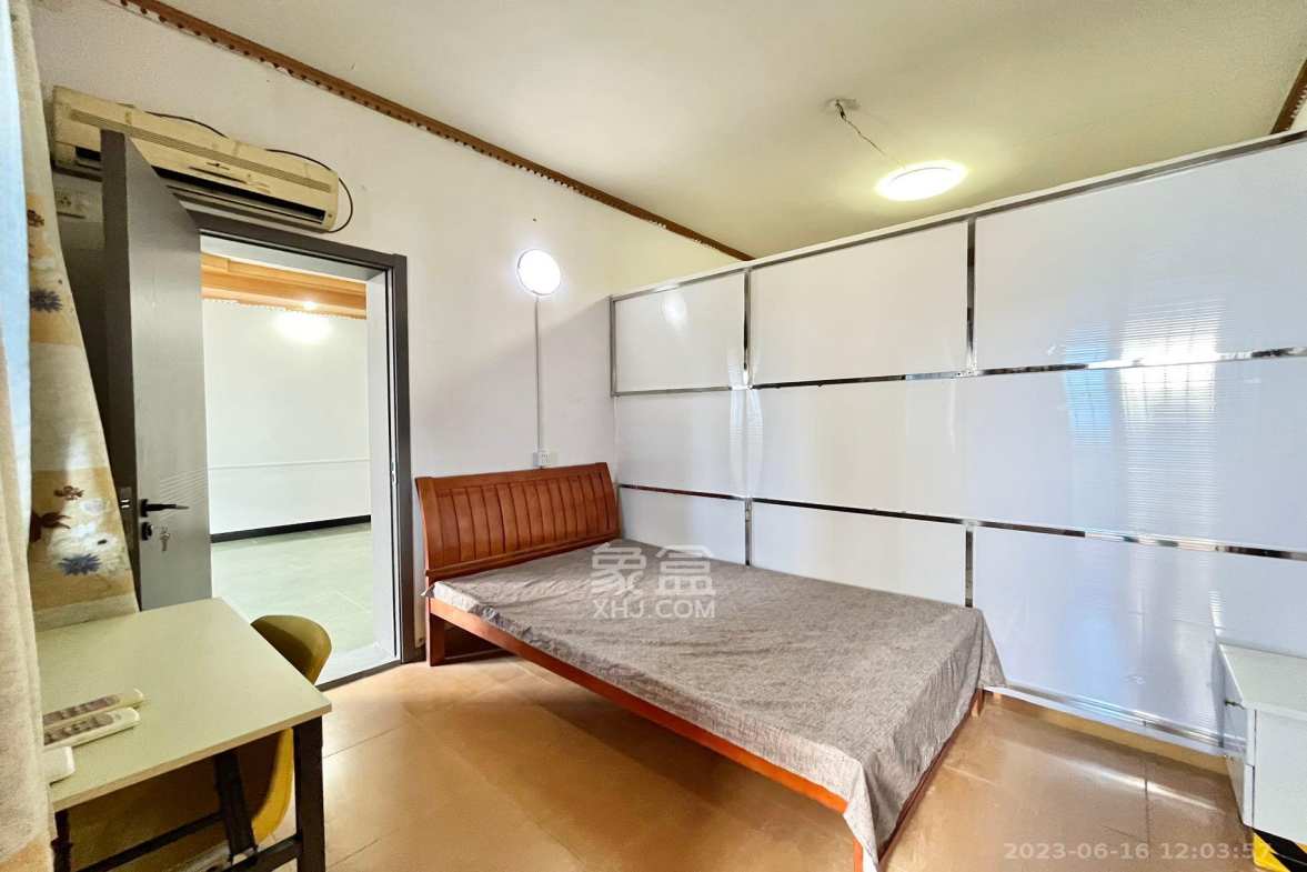 欣欣新村  4室2厅1卫    2800.0元/月室内图