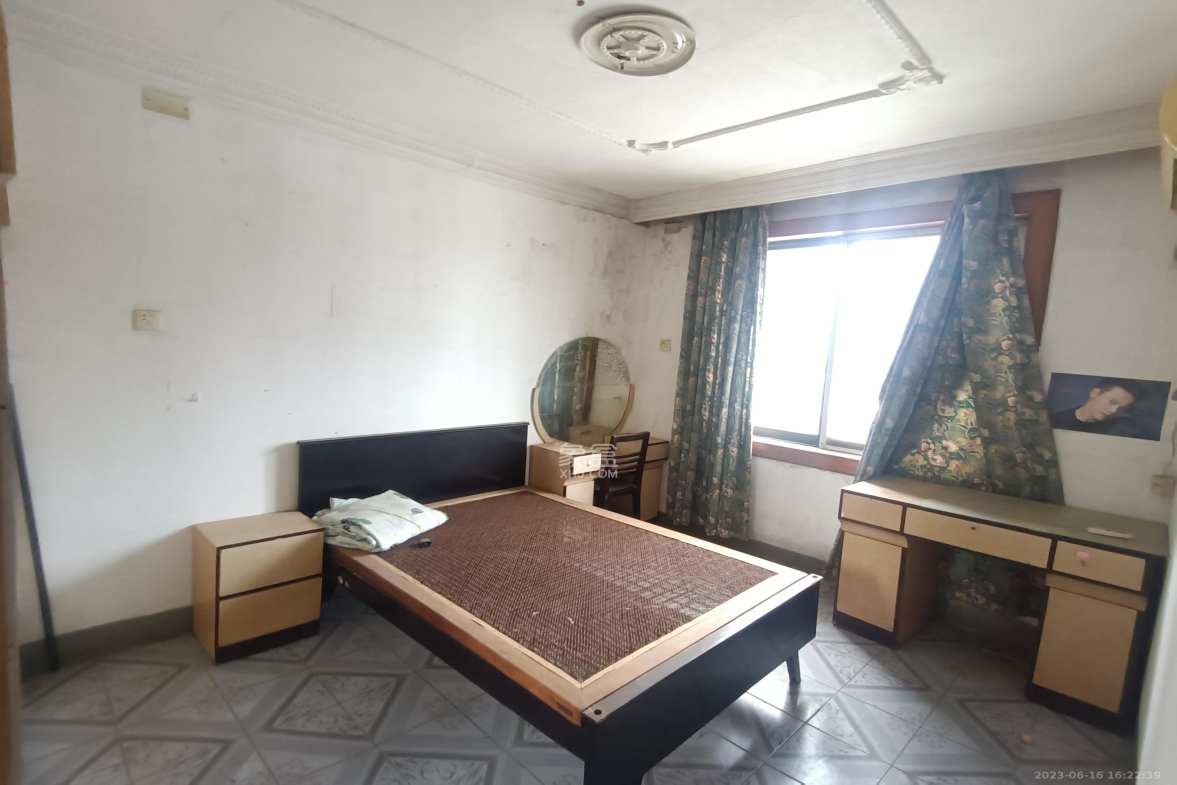 人民中路窑岭湘剧院单位房  2室1厅1卫    1200.0元/月室内图