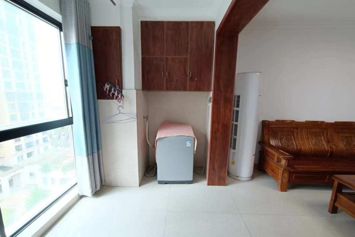 星河国际  3室2厅1卫    2100.0元/月室内图