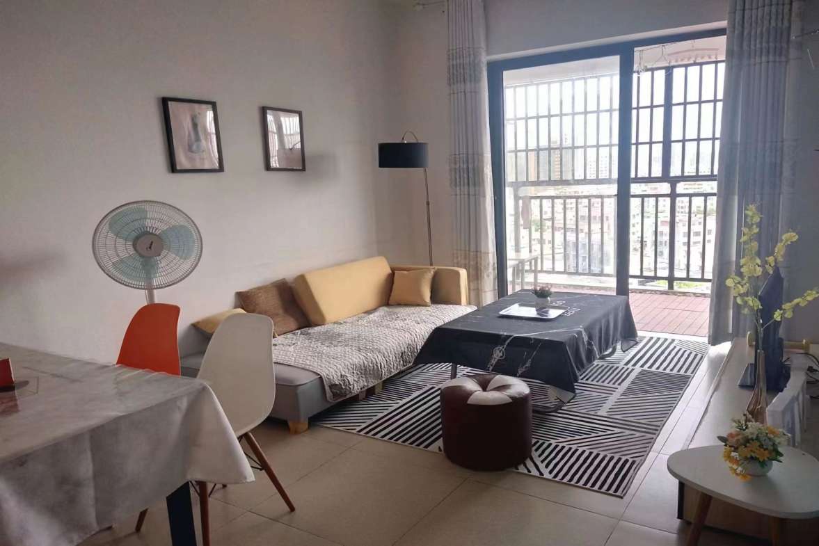 盛贤景都  2室2厅1卫    2600.0元/月 盛贤景都  2室2厅1卫    2600.0元/月室内图1