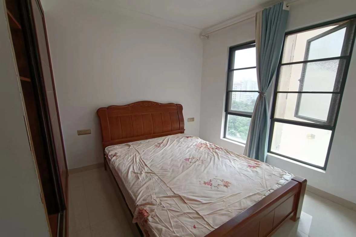 星河国际  3室2厅1卫    2100.0元/月室内图