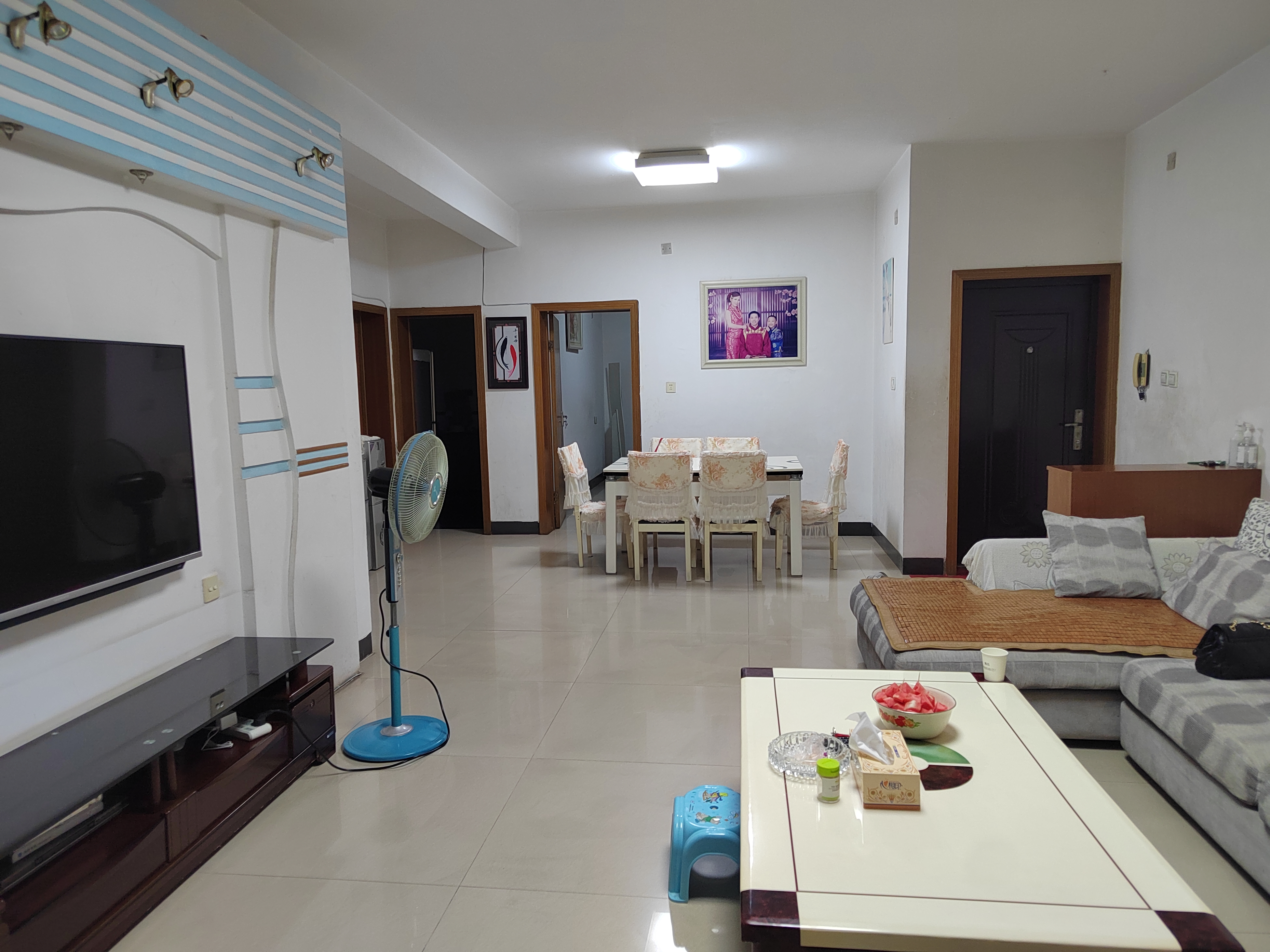 凤南小区  2室2厅1卫    43.8万