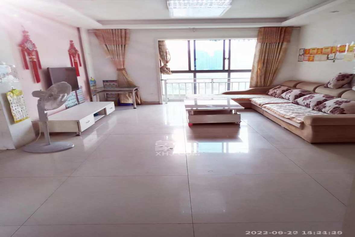 中央皇庭 3室2厅1卫 1700.0元/月 中央皇庭 3室2厅1卫 1700.0元/月室内图