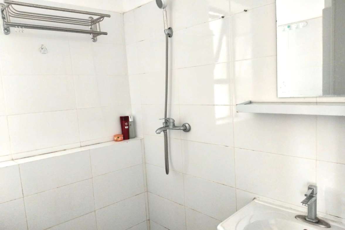 盛贤景都  2室2厅1卫    2600.0元/月 盛贤景都  2室2厅1卫    2600.0元/月室内图