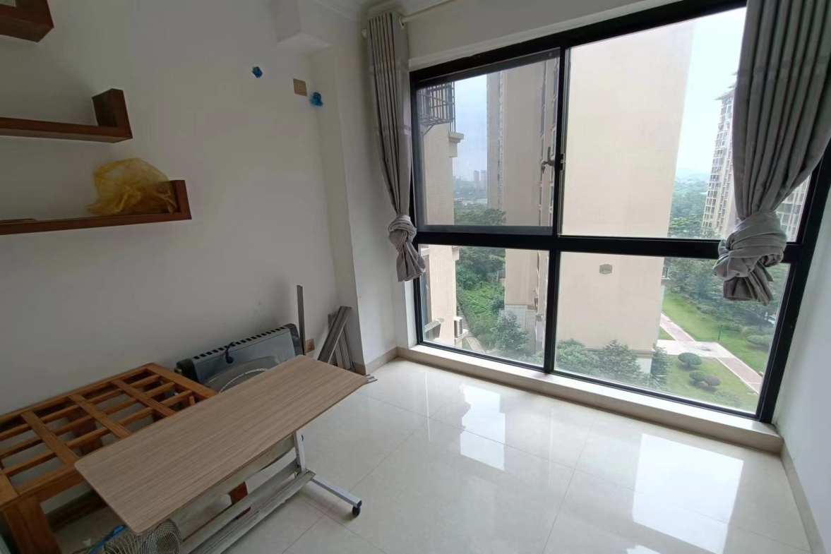 星河国际  3室2厅1卫    2100.0元/月室内图