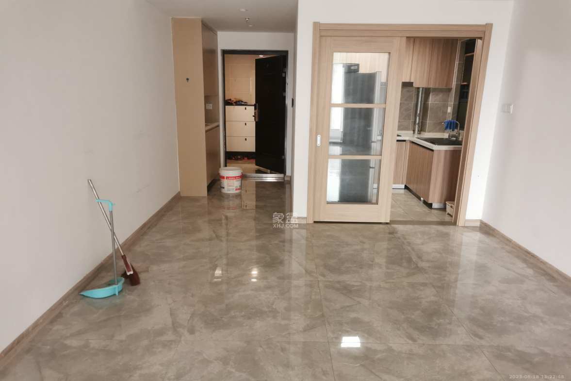 南山梅溪一方 3室2厅2卫 2800.0元/月 南山梅溪一方 3室2厅2卫 2800.0元/月室内图