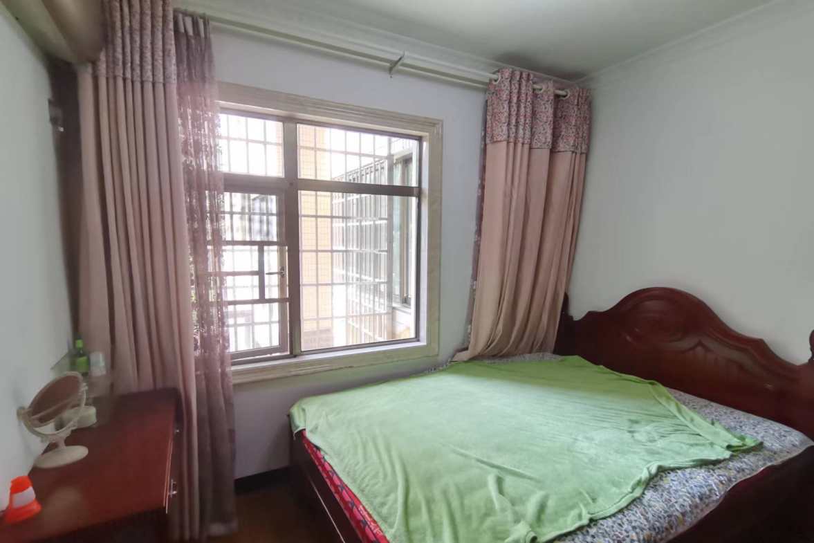 东盛佳园（检察院宿舍）  3室2厅2卫    85.0万室内图