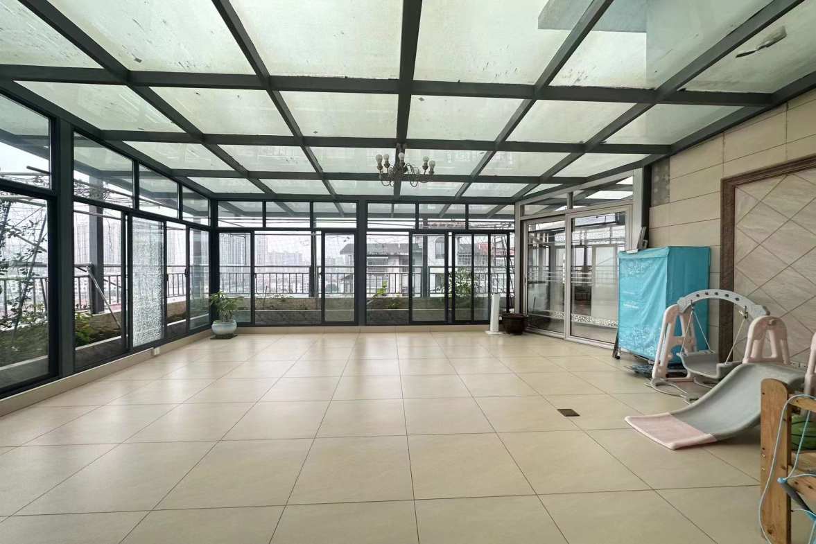 龙洲馨苑  4室2厅3卫   92.00万室内图