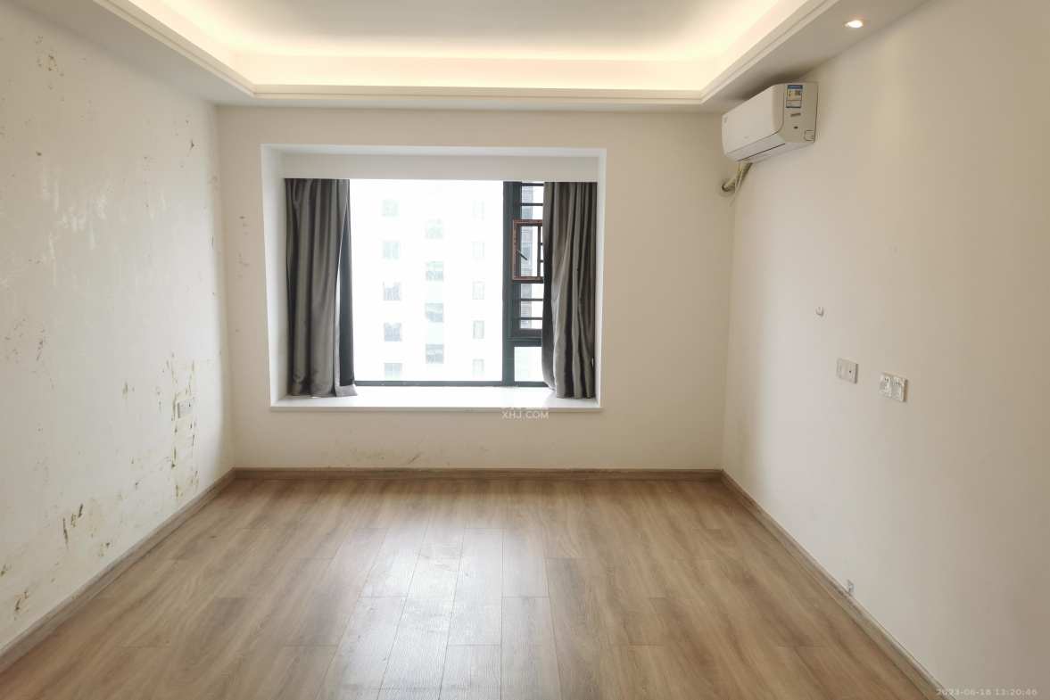 南山梅溪一方 3室2厅2卫 2800.0元/月 南山梅溪一方 3室2厅2卫 2800.0元/月室内图