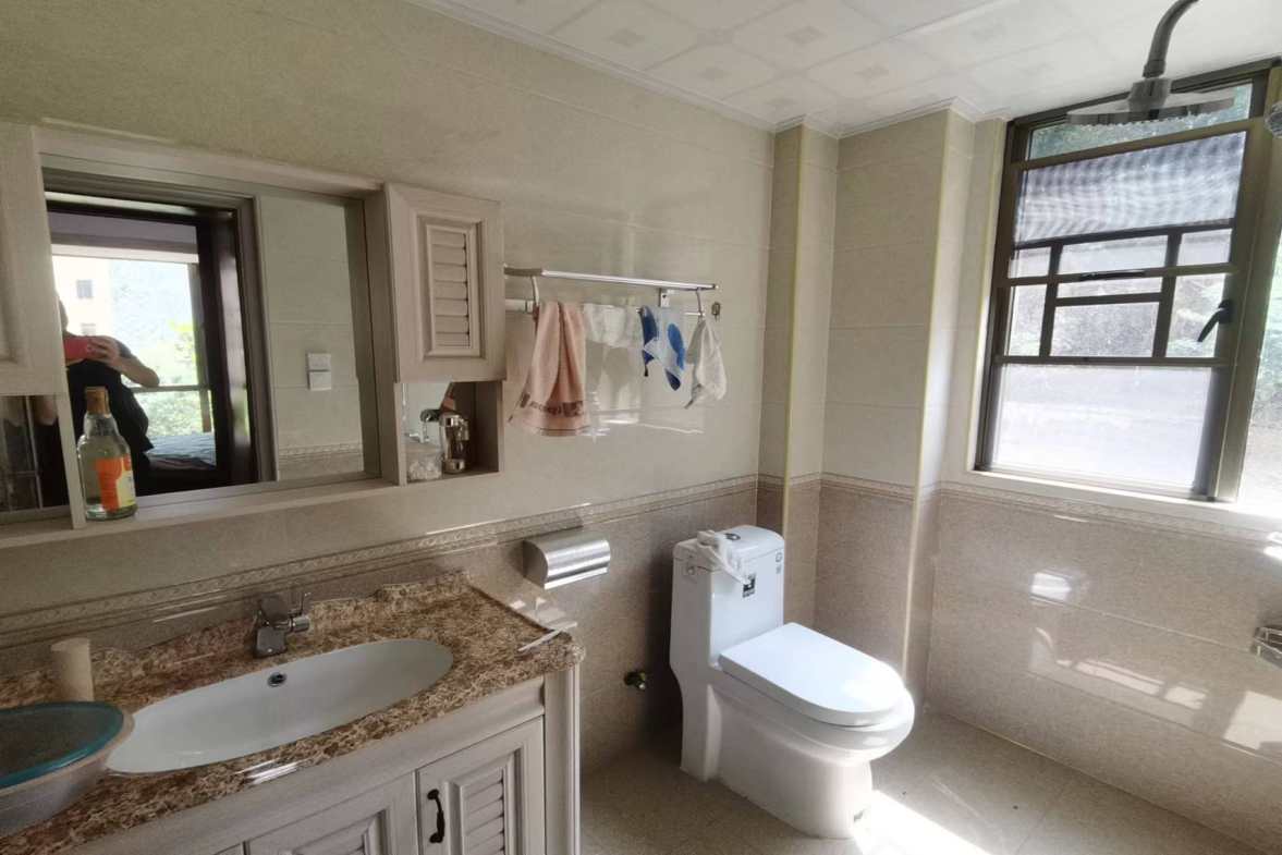 东盛佳园（检察院宿舍）  3室2厅2卫    85.0万室内图