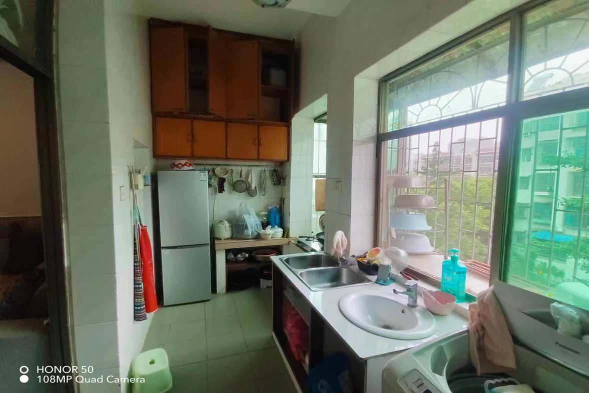 风景园林管理处家属院 3室2厅1卫 56.8万 风景园林管理处家属院 3室2厅1卫 56.8万室内图