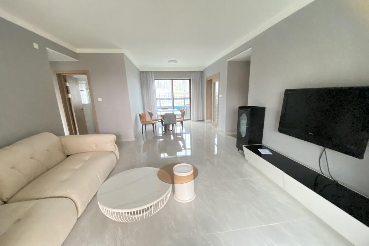 美的梧桐庄园  4室2厅2卫   2400.00元/月室内图1