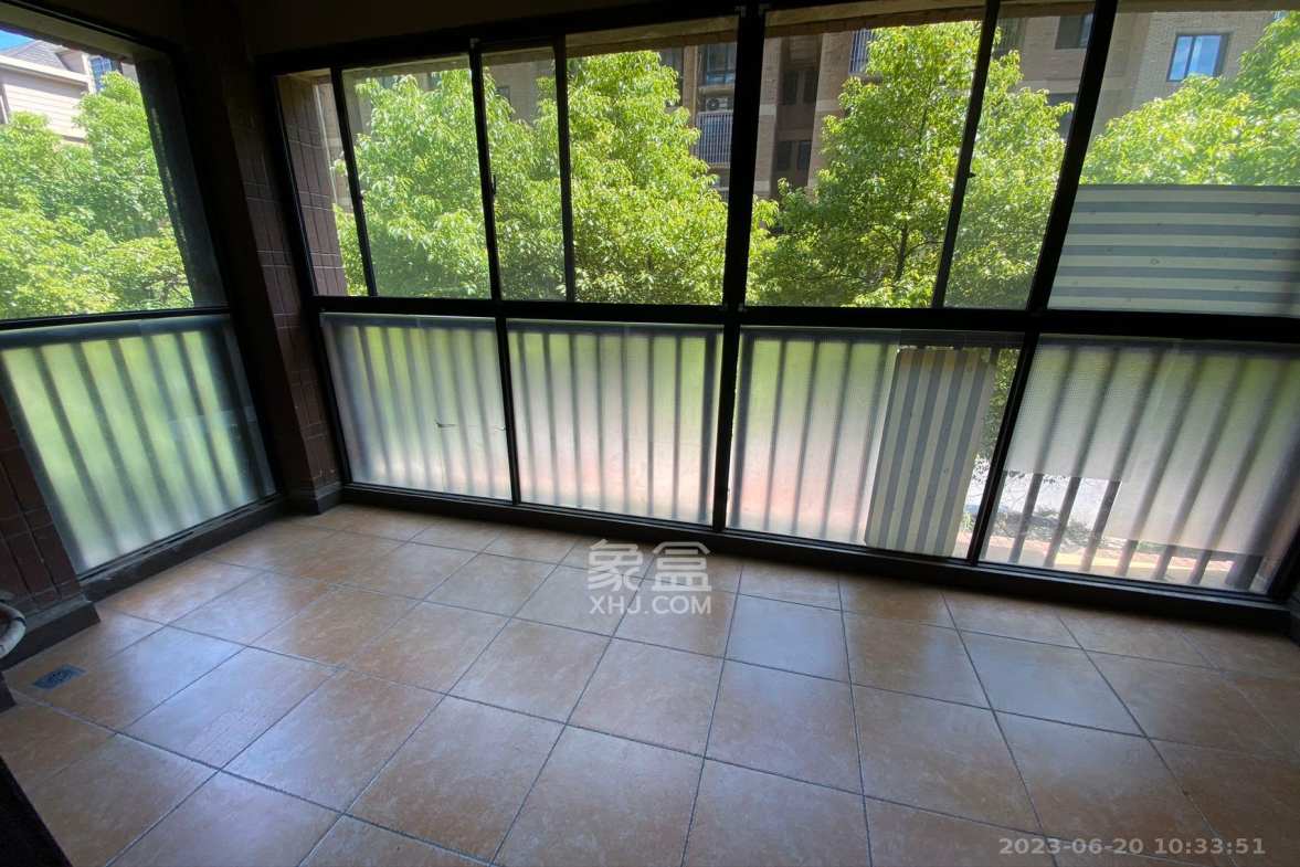 三江花中城  4室2厅2卫    3400.0元/月 三江花中城  4室2厅2卫    3400.0元/月室内图