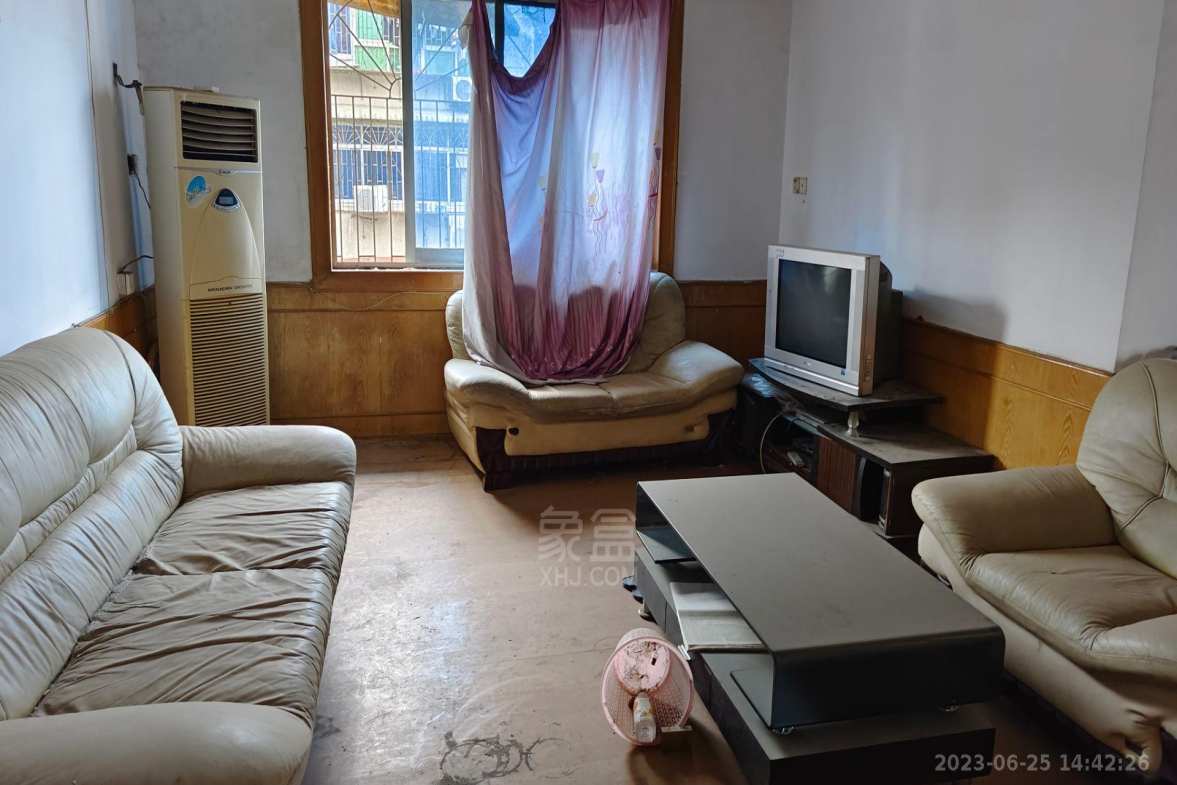 花园一村 3室2厅1卫 1200.0元/月 花园一村 3室2厅1卫 1200.0元/月室内图