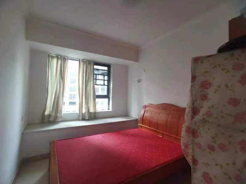 百弘学府城  3室2厅2卫    1800.0元/月室内图