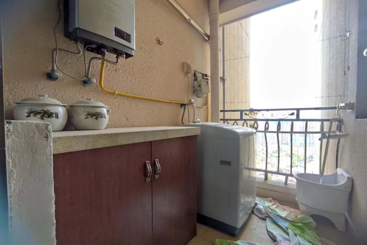 碧桂园  2室2厅1卫   1600.00元/月室内图