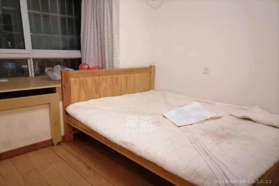 湘江花园  3室2厅1卫   1600.00元/月室内图