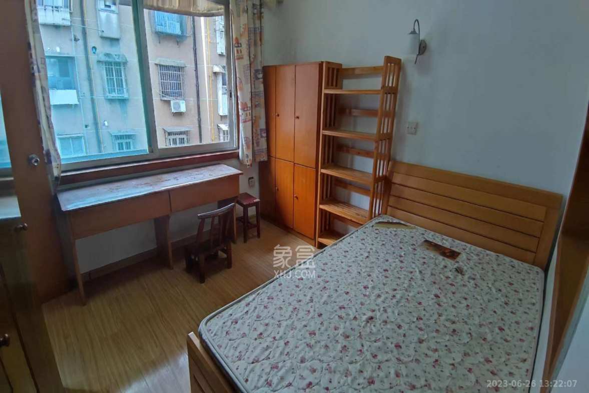 省儿童医院单位宿舍  2室2厅1卫    2400.0元/月室内图