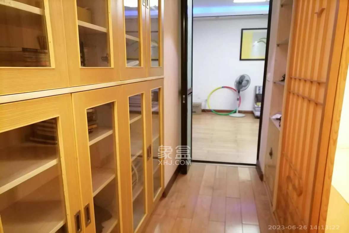 湘江花园  3室2厅1卫   1600.00元/月室内图