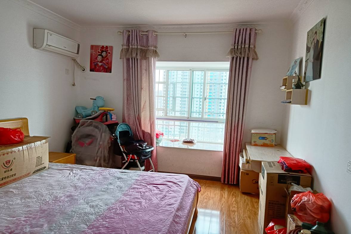 旁山冲  3室1厅1卫    25.0万 旁山冲  3室1厅1卫    25.0万卧室