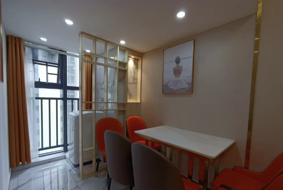 青春里 2室2厅1卫 1800.0元/月 青春里 2室2厅1卫 1800.0元/月室内图