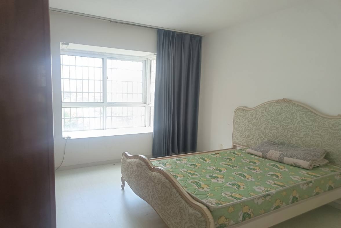 富厚名城  3室1厅2卫    88.0万 富厚名城  3室1厅2卫    88.0万客厅