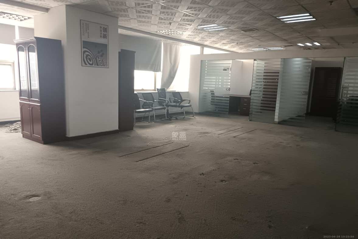 华侨国际 1室1厅1卫 15000.0元/月 华侨国际 1室1厅1卫 15000.0元/月室内图