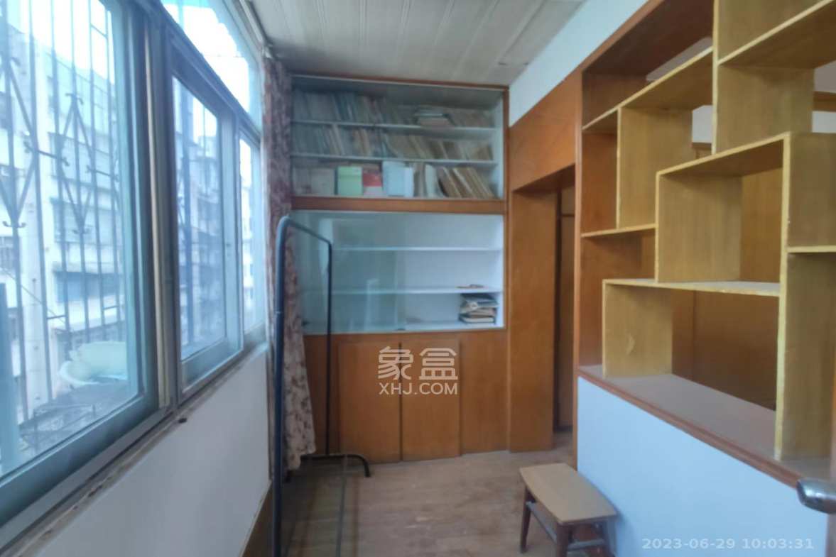 城南东路环保宿舍  4室2厅1卫    2200.0元/月室内图