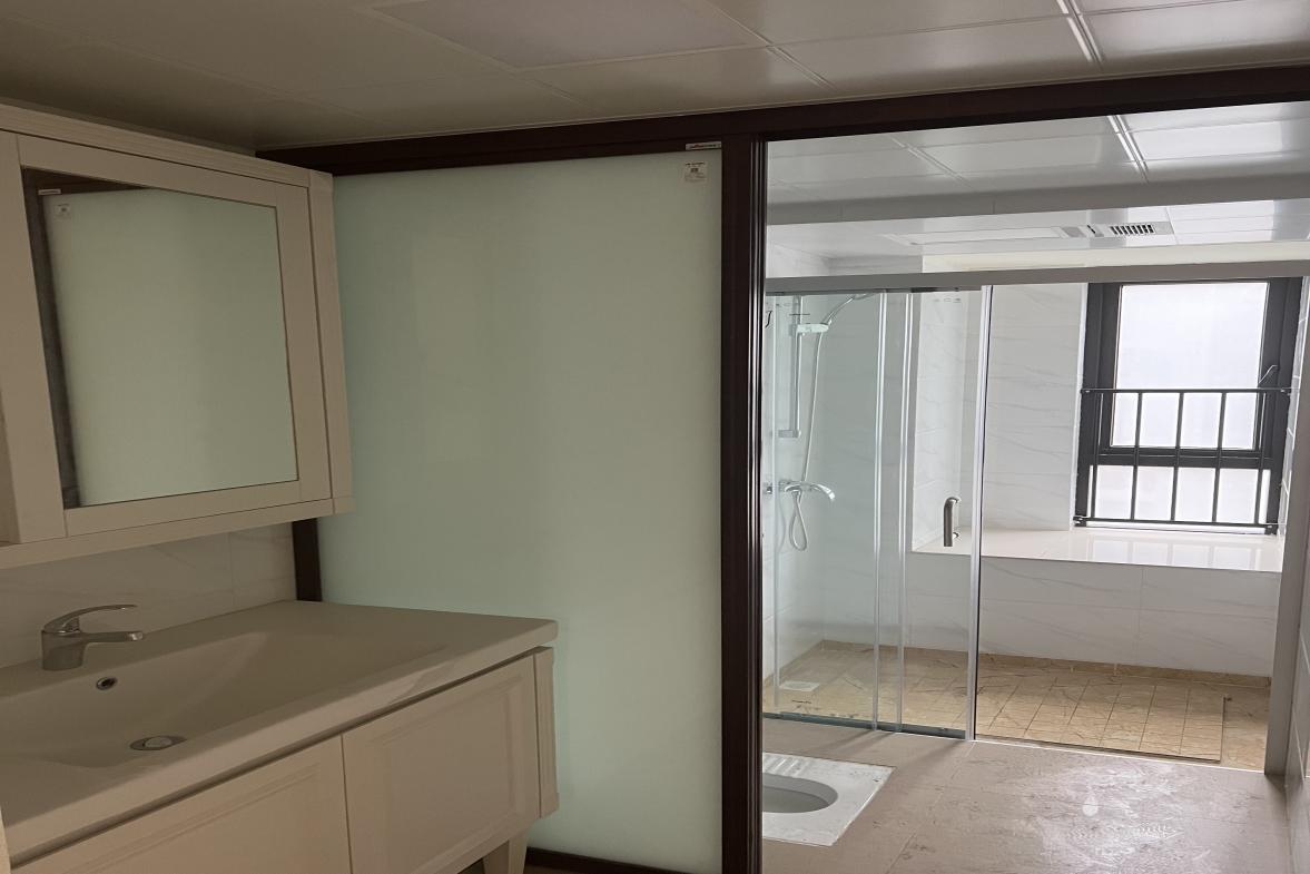 碧桂园娄星府  4室2厅2卫    92.0万卫生间