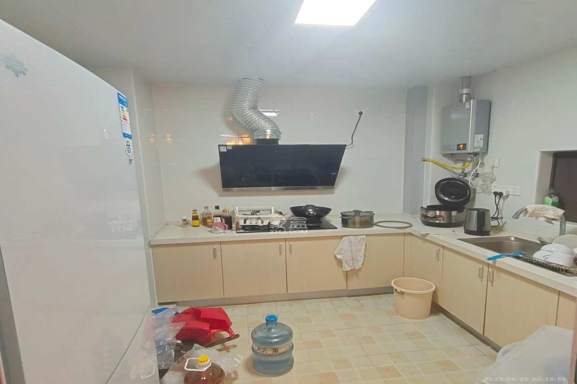 汇金城/嘉华城(二期、三期) 4室1厅2卫 3300.0元/月 汇金城/嘉华城(二期、三期) 4室1厅2卫 3300.0元/月室内图