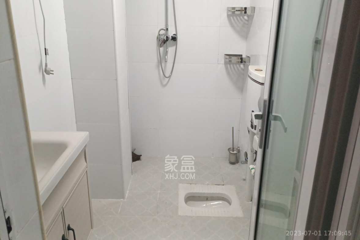 鑫远御文台一期 1室1厅1卫 1800.0元/月 鑫远御文台一期 1室1厅1卫 1800.0元/月室内图