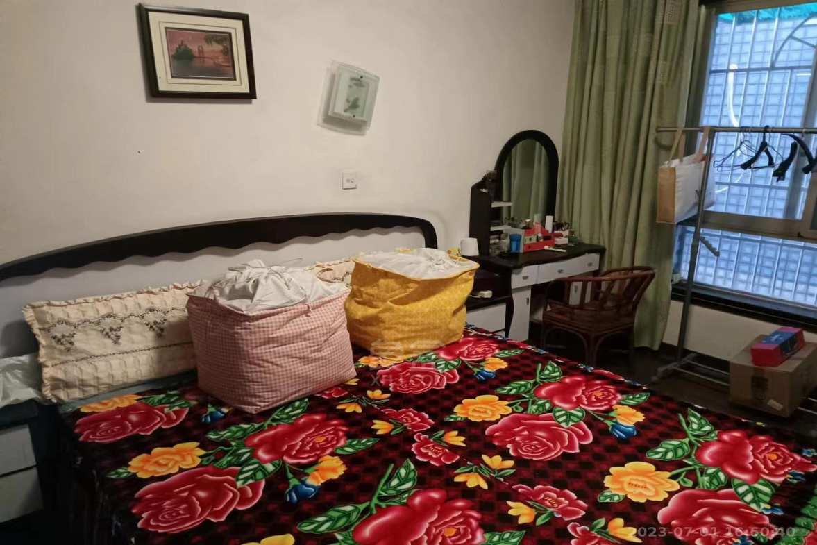 天意楼 3室2厅2卫 1500.0元/月 天意楼 3室2厅2卫 1500.0元/月室内图