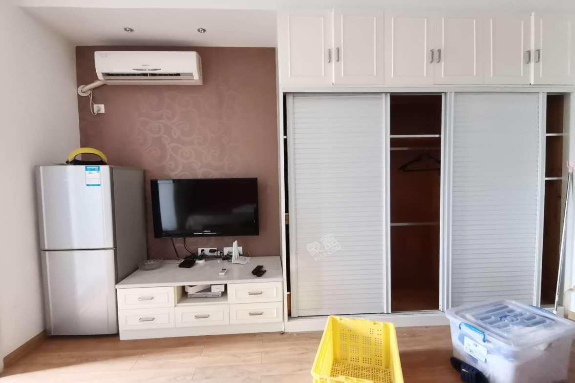 名仕华府  1室1厅1卫   1600.00元/月室内图