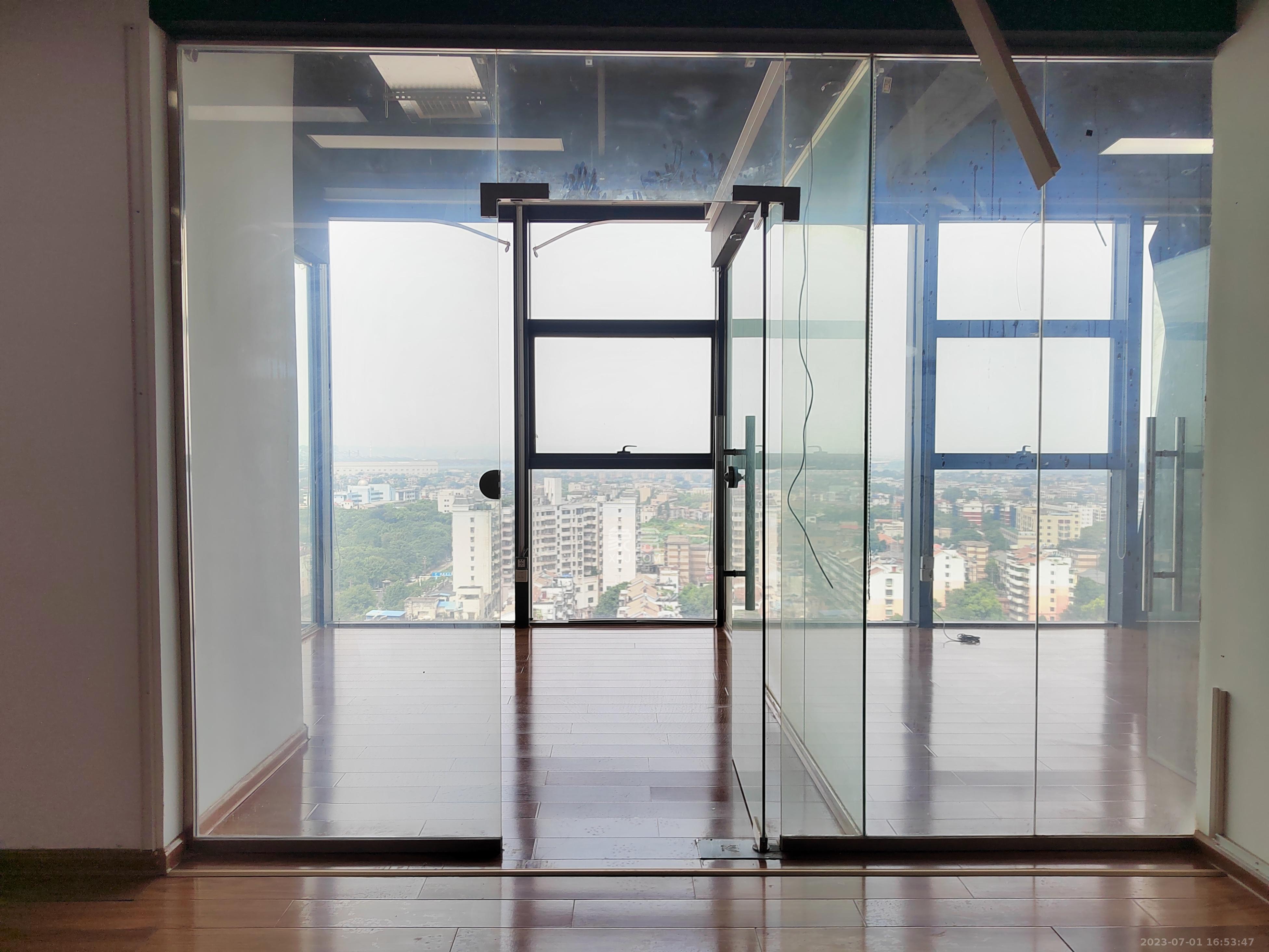 湘潭中心   120.0㎡      4500.0元/月室内图