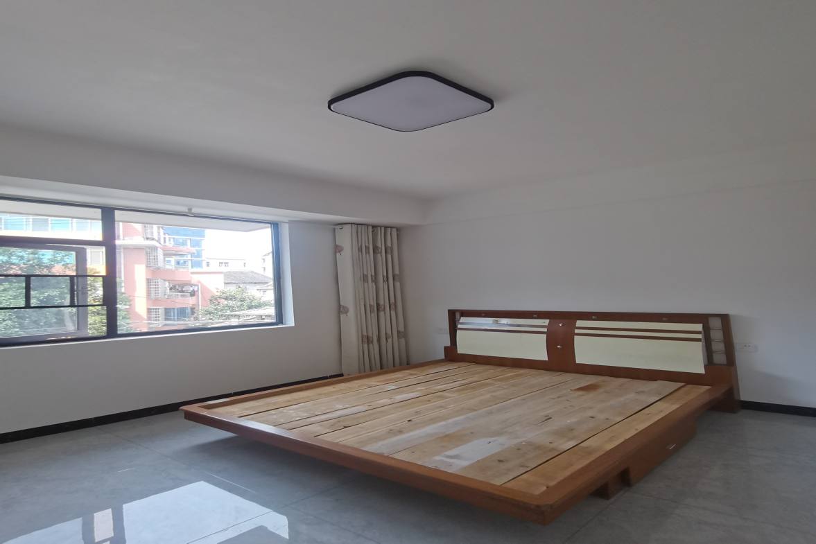 娄星区散盘 3室2厅1卫 1000.0元/月 娄星区散盘 3室2厅1卫 1000.0元/月室内图