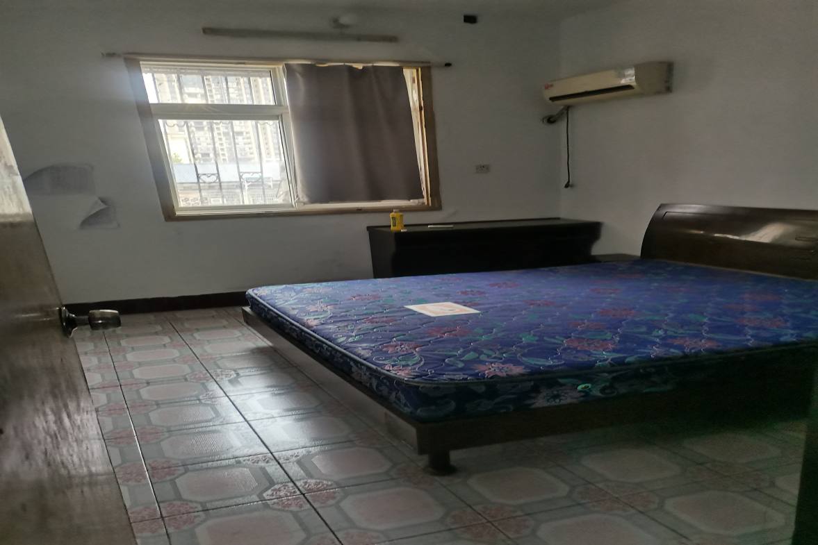 一中附小校内单位房  3室2厅1卫    1200.0元/月室内图