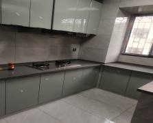 一中附小校内单位房  3室2厅1卫    1200.0元/月