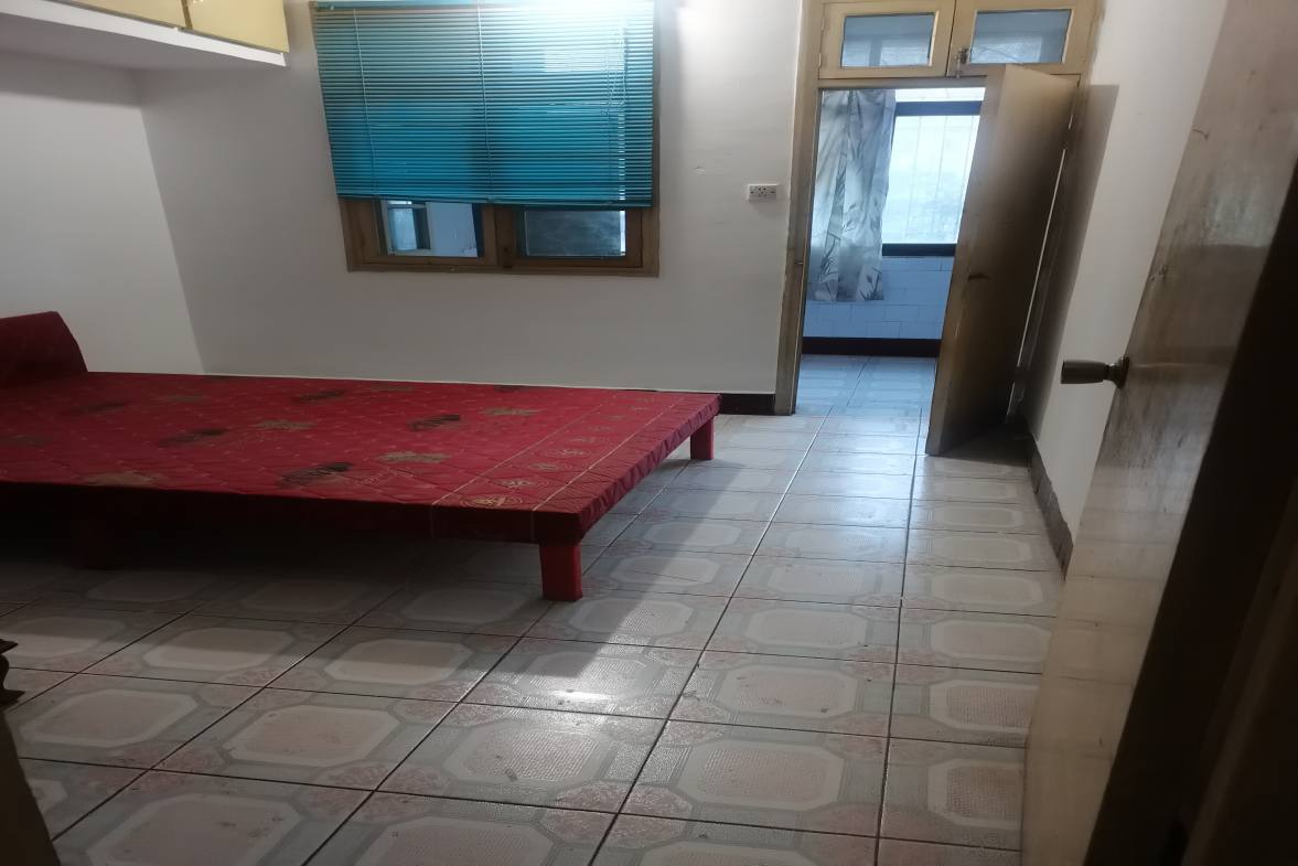 一中附小校内单位房  3室1厅1卫    1200.0元/月室内图