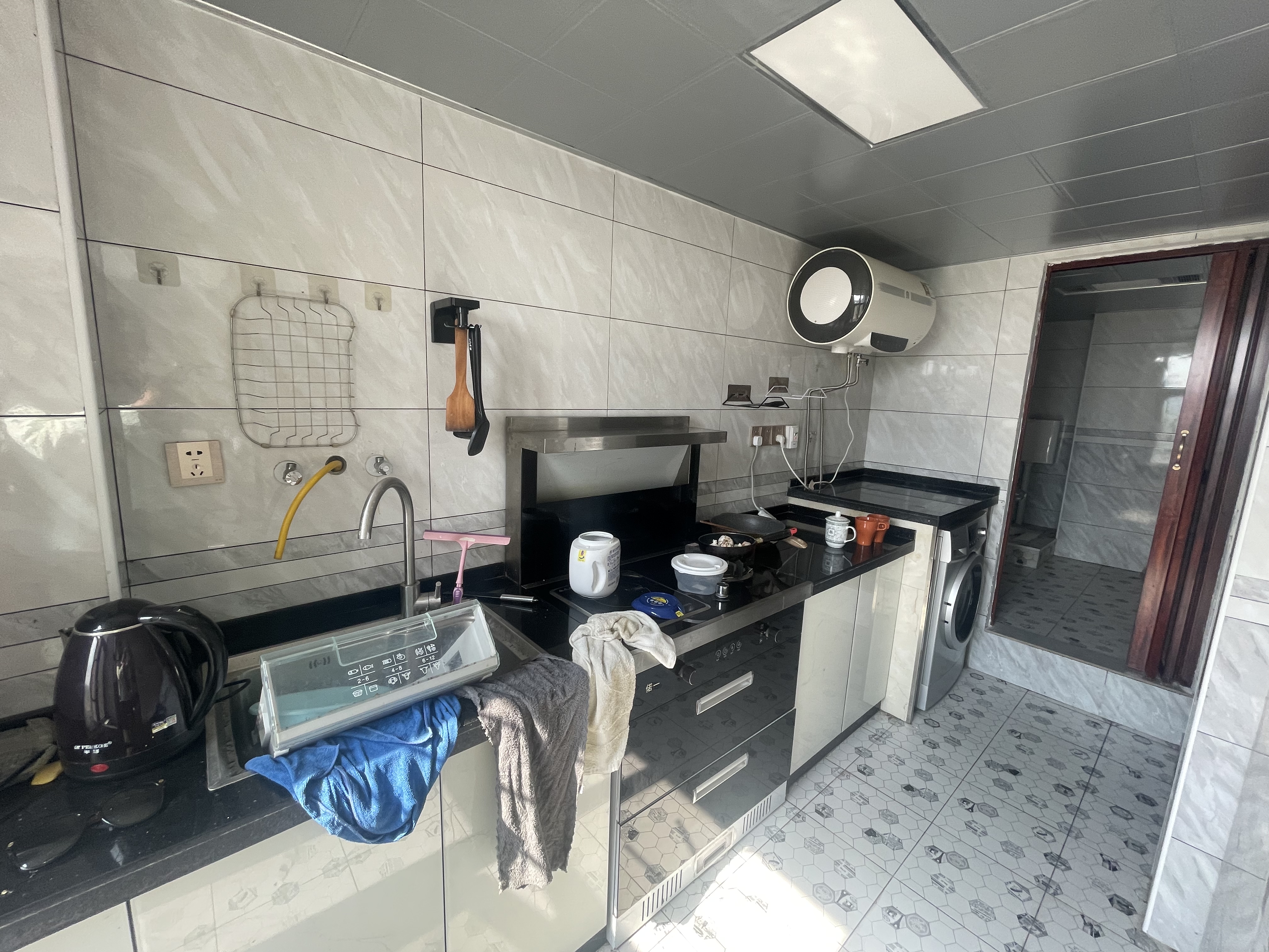 恒大绿洲  2室2厅1卫    44.0万