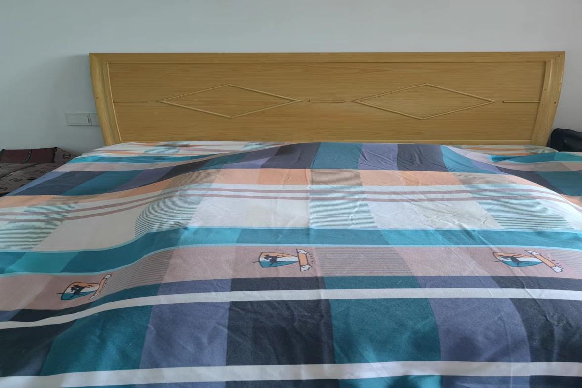 上尚城  3室2厅2卫   150.00万客厅