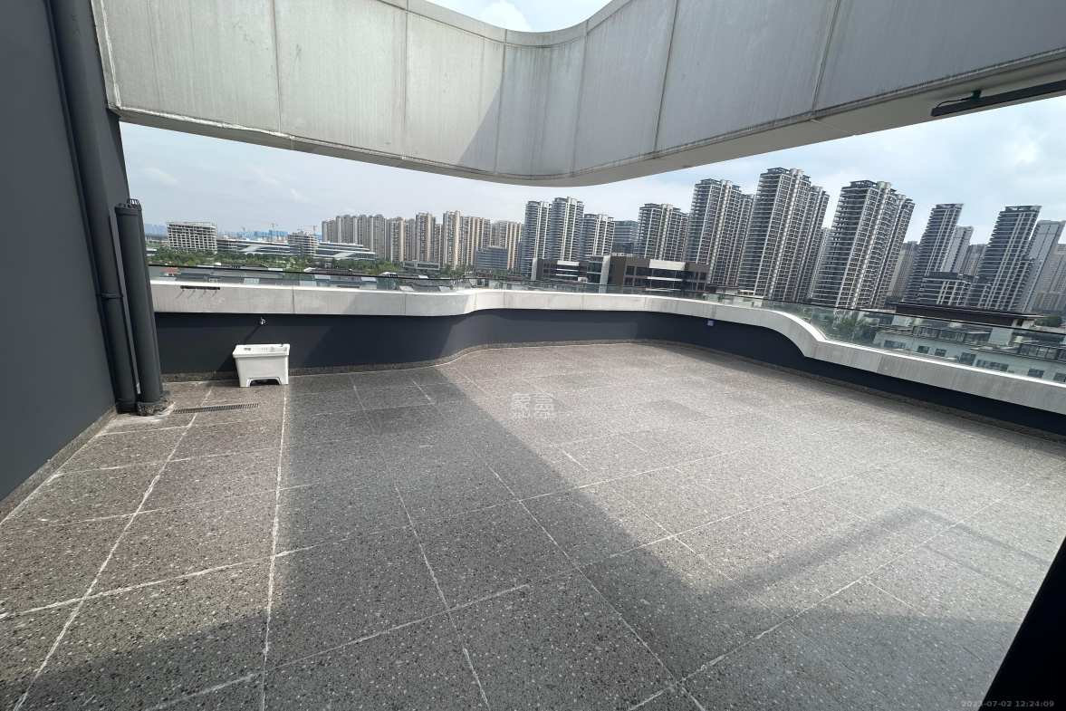 长房润和湘江玥 6室2厅4卫 17500.0元/月 长房润和湘江玥 6室2厅4卫 17500.0元/月室内图