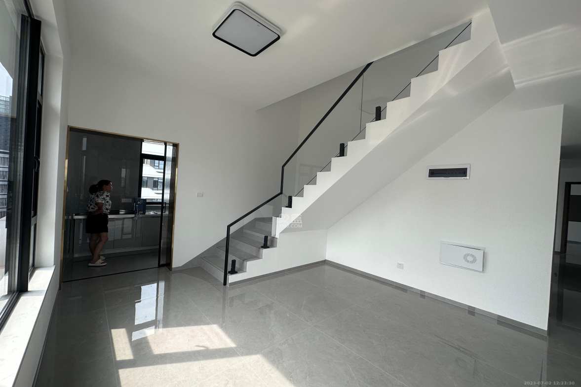 长房润和湘江玥 6室2厅4卫 17500.0元/月 长房润和湘江玥 6室2厅4卫 17500.0元/月室内图