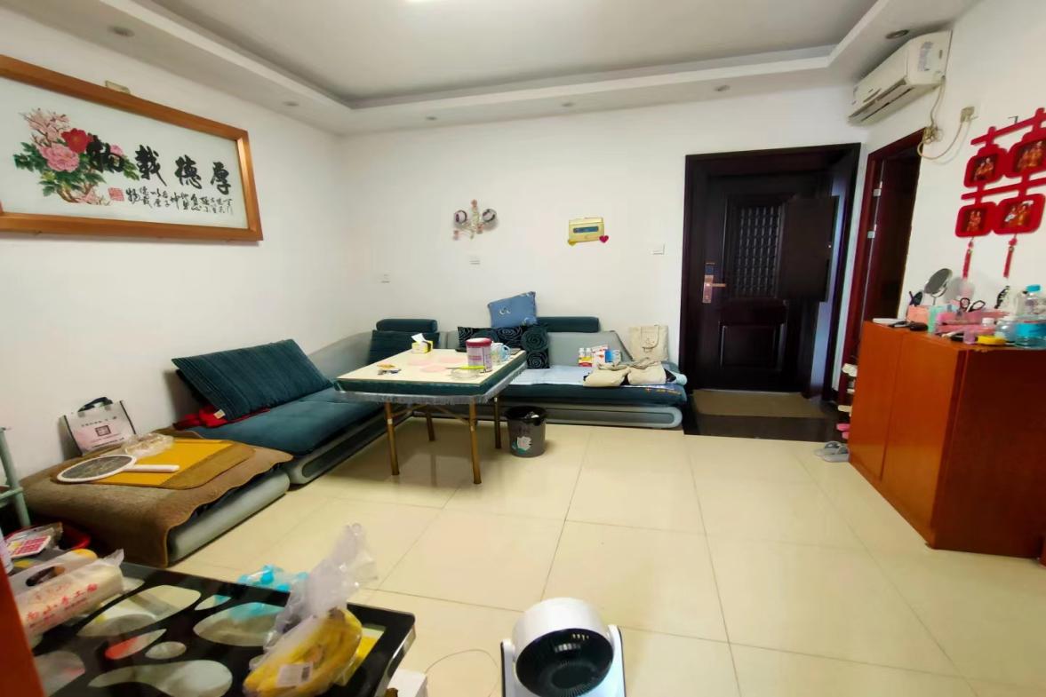 君悦华府 2室1厅1卫 36.8万 君悦华府 2室1厅1卫 36.8万客厅