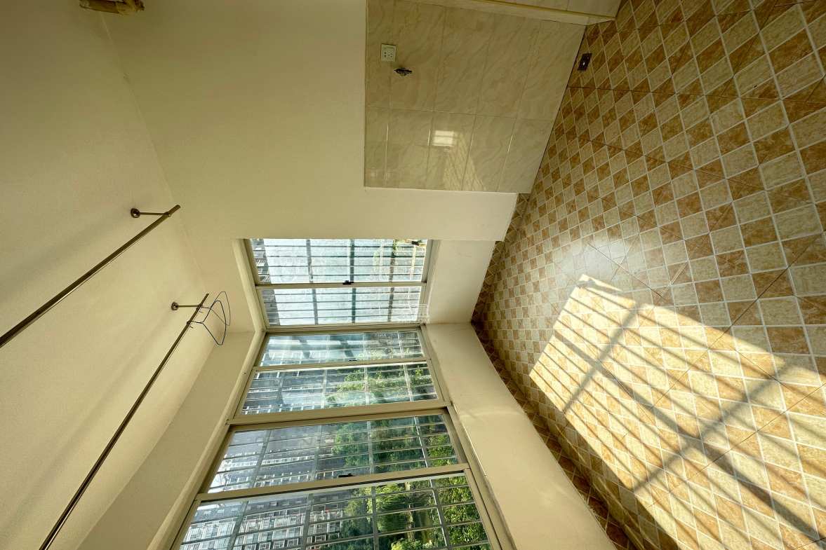 红树湾  3室2厅2卫    2500.0元/月室内图