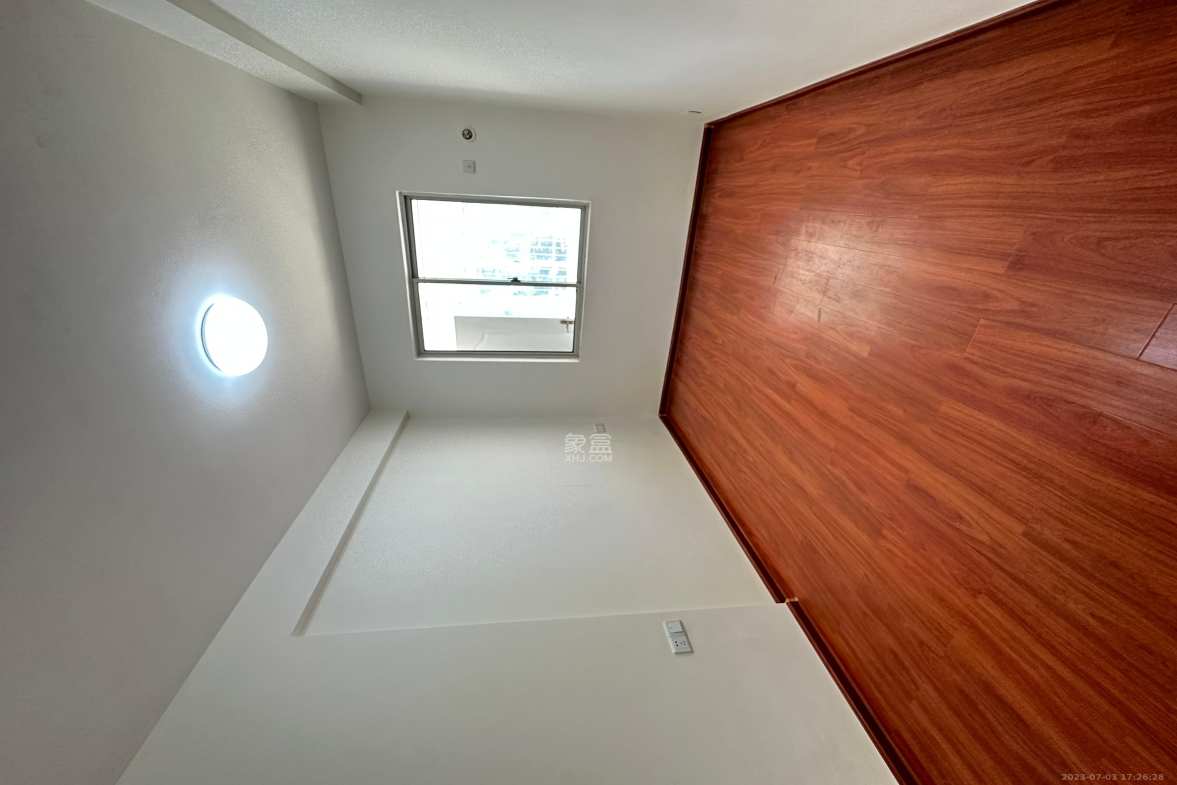 红树湾  3室2厅2卫    2500.0元/月室内图