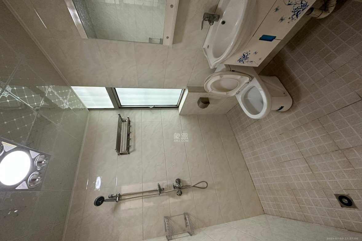 红树湾  3室2厅2卫    2500.0元/月室内图