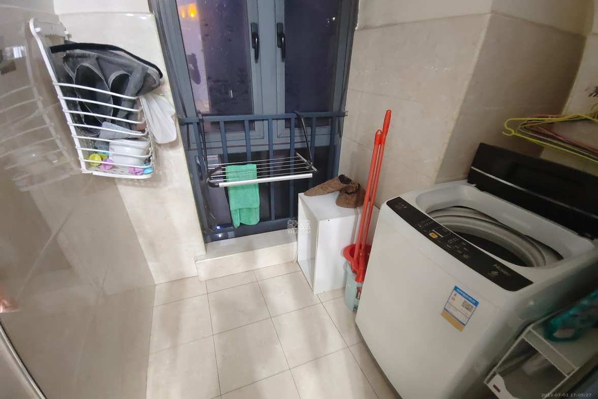 蓝光雍锦阁  1室1厅1卫    1800.0元/月室内图