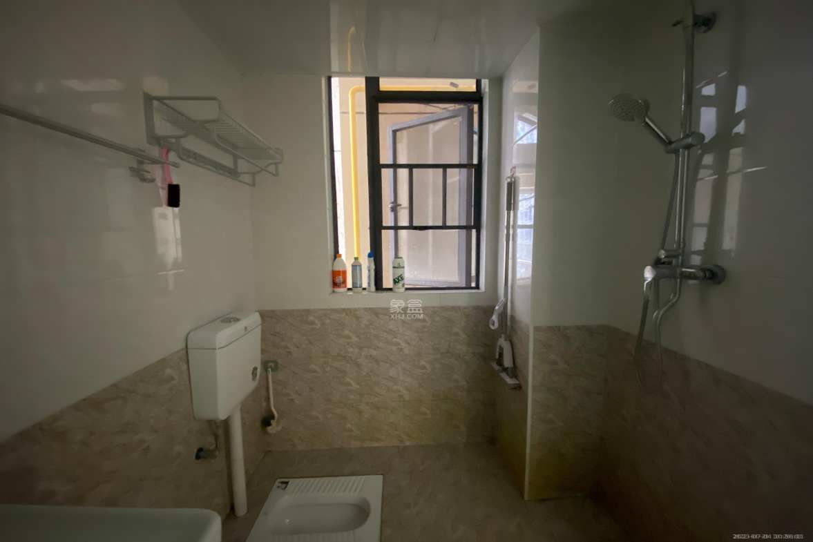 流金岁月-华晨国际 2室2厅1卫 2000.0元/月 流金岁月-华晨国际 2室2厅1卫 2000.0元/月室内图